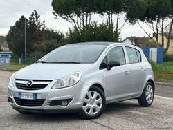 Grigio Usata 2010 Opel Corsa Sport Tre volumi | 3300 € (Buon prezzo)