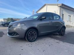Grigio Usata 2023 Lancia Ypsilon Gold Due volumi | 12.500 € (Buon prezzo)