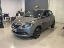 Grigio chiaro Usata 2023 Lancia Ypsilon Gold Due volumi | 11.900 € (Ottimo prezzo)