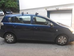 Blu Usata 2005 Toyota Corolla Monovolume | 2000 € (Buon prezzo)