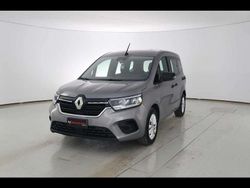 Argento Usata 2023 Renault Kangoo Monovolume | 18.900 € (Molto cara)