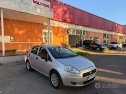 Grigio Usata 2010 Fiat Grande Punto Due volumi | 3500 € (Buon prezzo)