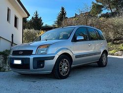 Usata 2007 Ford Fusion Tre volumi | 3000 €