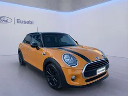 Arancione Usata 2017 Mini Cooper D Due volumi | 12.650 € (Ottimo prezzo)