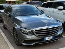 Grigio Usata 2019 Mercedes E200 Premium Plus Tre volumi | 31.600 €