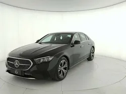 Nero Usata 2024 Mercedes E220 Advanced Tre volumi | 54.900 € (Ottimo prezzo)