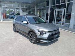 Steel grey Usata 2023 Kia Niro Style SUV | 25.900 €