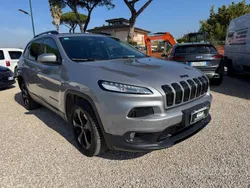 Grigio Usata 2018 Jeep Cherokee Night Eagle SUV | 15.900 € (Buon prezzo)