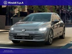 Dolphin grey metallizzato Nuova 2025 VW Golf VIII Edition Tre volumi | 35.800 € (Buon prezzo)