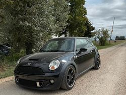 Nero Usata 2011 Mini Cooper SD Due volumi | 7400 € (Ottimo prezzo)
