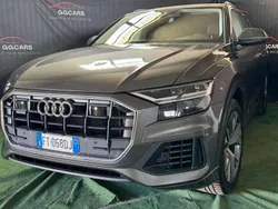 Grigio Usata 2019 Audi Q8 Sport SUV | 41.000 € (Buon prezzo)