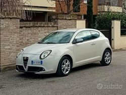 Bianco Usata 2012 Alfa Romeo MiTo Due volumi | 4500 € (Buon prezzo)