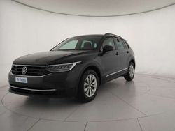 5k urano grey Usata 2022 VW Tiguan Life SUV | 25.700 € (Buon prezzo)