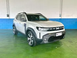Bronzo Nuova 2025 Dacia Duster Journey SUV | 23.490 € (Buon prezzo)