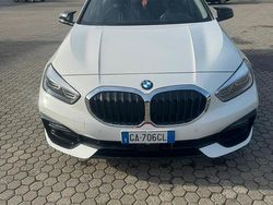 Bianco Usata 2019 BMW 118 Luxury Line Due volumi | 22.000 € (Molto cara)