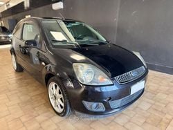 Nero Usata 2007 Ford Fiesta Ghia Due volumi | 2900 € (Buon prezzo)
