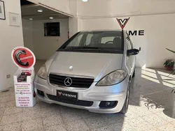 Argento Usata 2011 Mercedes A180 Elegance Tre volumi | 3500 € (Buon prezzo)