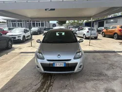 Grigio Usata 2010 Renault Clio II Luxe Tre volumi | 3299 € (Buon prezzo)