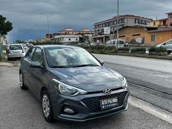 Grigio Usata 2019 Hyundai i20 Due volumi | 8690 €