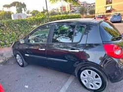 Usata 2007 Renault Clio III Luxe Tre volumi | 1500 € (Buon prezzo)