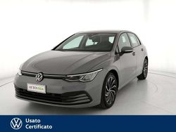Grigio pastello Usata 2023 VW Golf Life Tre volumi | 22.200 € (Buon prezzo)