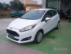 Bianco Usata 2016 Ford Fiesta Tre volumi | 6900 € (Buon prezzo)