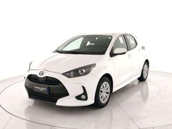 Super white Usata 2023 Toyota Yaris Hybrid Business Edition Due volumi | 14.900 € (Super prezzo)