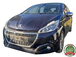 Nero Usata 2018 Peugeot 208 Allure Due volumi | 6250 € (Super prezzo)
