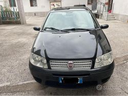 Usata 2010 Fiat Punto Tre volumi | 2699 €