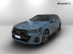 Verde Usata 2024 BMW 520 Comfort Edition Station wagon | 59.000 € (Buon prezzo)