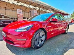 Rosso Usata 2021 Tesla Model 3 Long Range AWD Tre volumi | 27.990 € (Buon prezzo)