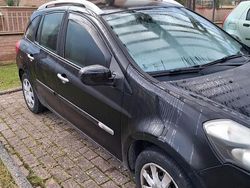 Nero Usata 2010 Renault Clio GrandTour Station wagon | 3500 €