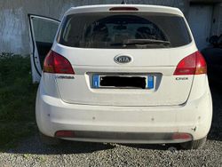 Bianco Usata 2011 Kia Venga Due volumi | 2000 €