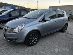 Grigio Usata 2010 Opel Corsa Edition Tre volumi | 3990 € (Buon prezzo)