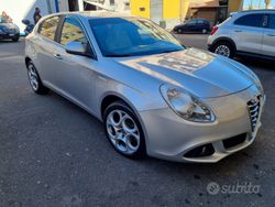 Grigio Usata 2013 Alfa Romeo Giulietta Due volumi | 8500 € (Buon prezzo)