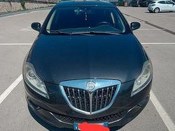 Usata 2011 Lancia Delta Due volumi | 2500 € (Buon prezzo)