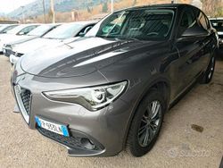 Grigio Usata 2018 Alfa Romeo Stelvio Executive SUV | 19.400 € (Buon prezzo)