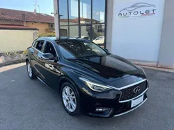 Nero Usata 2017 Infiniti Q30 Premium Due volumi | 8500 € (Ottimo prezzo)