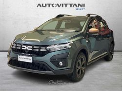 Verde scuro Nuova 2025 Dacia Sandero Extreme Tre volumi | 17.900 € (Buon prezzo)