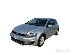 Grigio Usata 2013 VW Golf VII Comfortline Tre volumi | 8950 € (Ottimo prezzo)