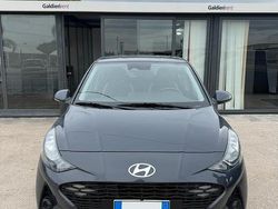 Grigio Usata 2024 Hyundai i10 Due volumi | 15.799 € (Cara)