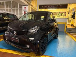 Nero Usata 2017 Smart ForTwo Coupé Passion Due volumi | 16.900 € (Cara)