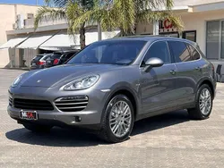Grigio Usata 2013 Porsche Cayenne SUV | 21.900 € (Ottimo prezzo)