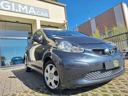 Grigio Usata 2005 Toyota Aygo Due volumi | 3700 € (Cara)