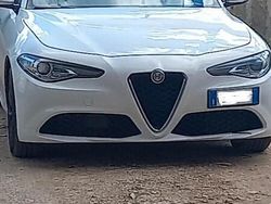 Bianco Usata 2020 Alfa Romeo Giulia Executive Tre volumi | 21.000 € (Buon prezzo)