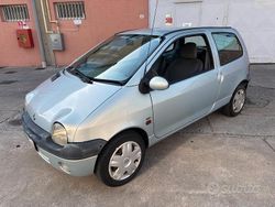 Grigio Usata 2002 Renault Twingo Authentique Due volumi | 1200 € (Buon prezzo)