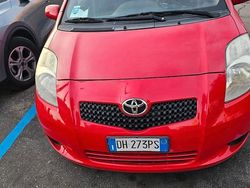 Rosso Usata 2007 Toyota Yaris Coupé | 3000 € (Molto cara)