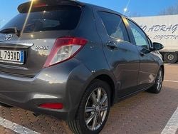 Usata 2012 Toyota Yaris Lounge Tre volumi | 7600 € (Cara)