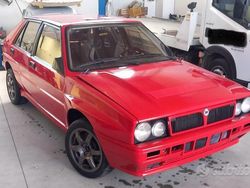 Rosso Usata 1991 Lancia Delta Due volumi | 50.000 €