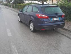 Blu Usata 2011 Ford Focus Tre volumi | 4900 € (Buon prezzo)
